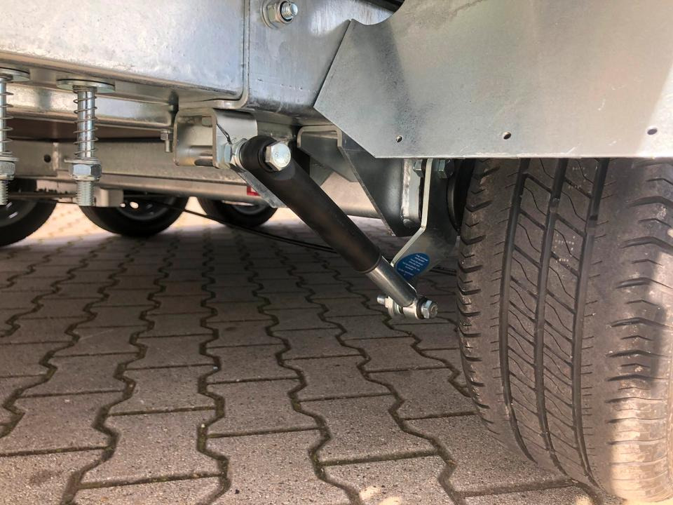 Martz 3-Achs Anhänger Maschinen Tieflader 3500KG *INKL.19% MWST*100KMH*SOFORT!* - مقطورة لنقل المعدات: صور 5 Martz 3-Achs Anhänger Maschinen Tieflader 3500KG *INKL.19% MWST*100KMH*SOFORT!* - مقطورة لنقل المعدات: صور 5