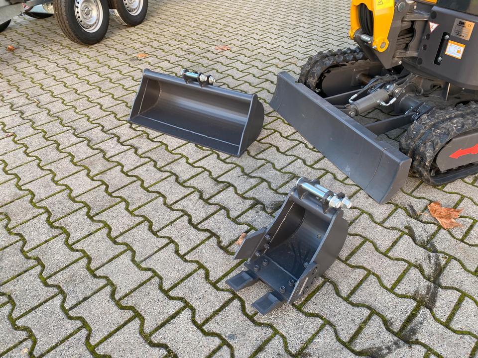 Minibagger BK1250KSR im Komplettpaket mit Kippanhänger und Auffahrrampen *INKL.19% MWST*BERGER KRAUS*SOFORT!* - حفارة مصغرة: صور 5 Minibagger BK1250KSR im Komplettpaket mit Kippanhänger und Auffahrrampen *INKL.19% MWST*BERGER KRAUS*SOFORT!* - حفارة مصغرة: صور 5