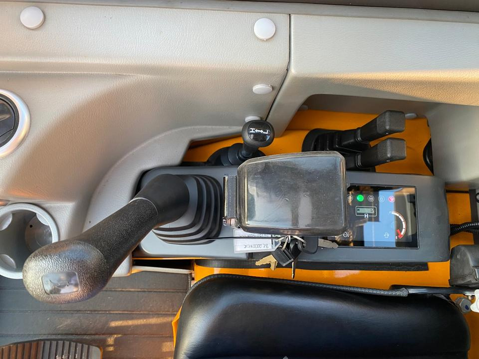 حفارة مصغرة Minibagger BK2000NKSR inkl. Zubehörpaket *INKL.19% MWST*BERGER KRAUS*KUBOTA* KLIMA*SCHWENKARM*VERSTELLFAHRWERK*: صور 15 حفارة مصغرة Minibagger BK2000NKSR inkl. Zubehörpaket *INKL.19% MWST*BERGER KRAUS*KUBOTA* KLIMA*SCHWENKARM*VERSTELLFAHRWERK*: صور 15