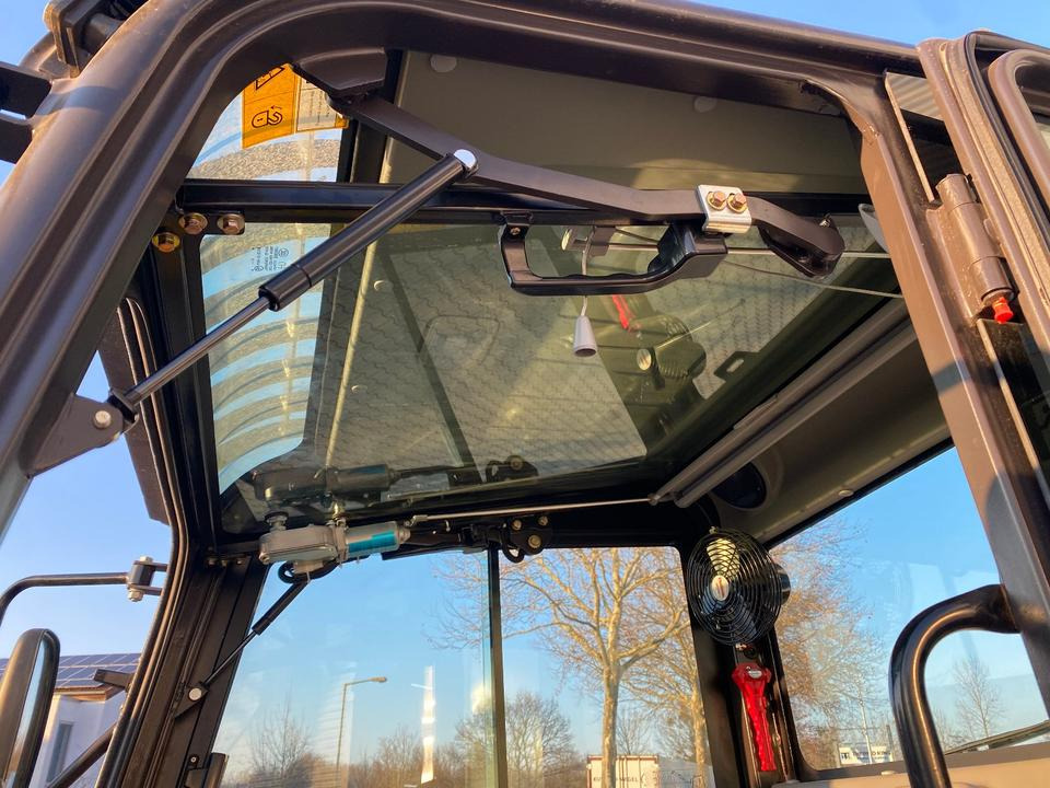 حفارة مصغرة Minibagger BK2000NKSR inkl. Zubehörpaket *INKL.19% MWST*BERGER KRAUS*KUBOTA* KLIMA*SCHWENKARM*VERSTELLFAHRWERK*: صور 14 حفارة مصغرة Minibagger BK2000NKSR inkl. Zubehörpaket *INKL.19% MWST*BERGER KRAUS*KUBOTA* KLIMA*SCHWENKARM*VERSTELLFAHRWERK*: صور 14