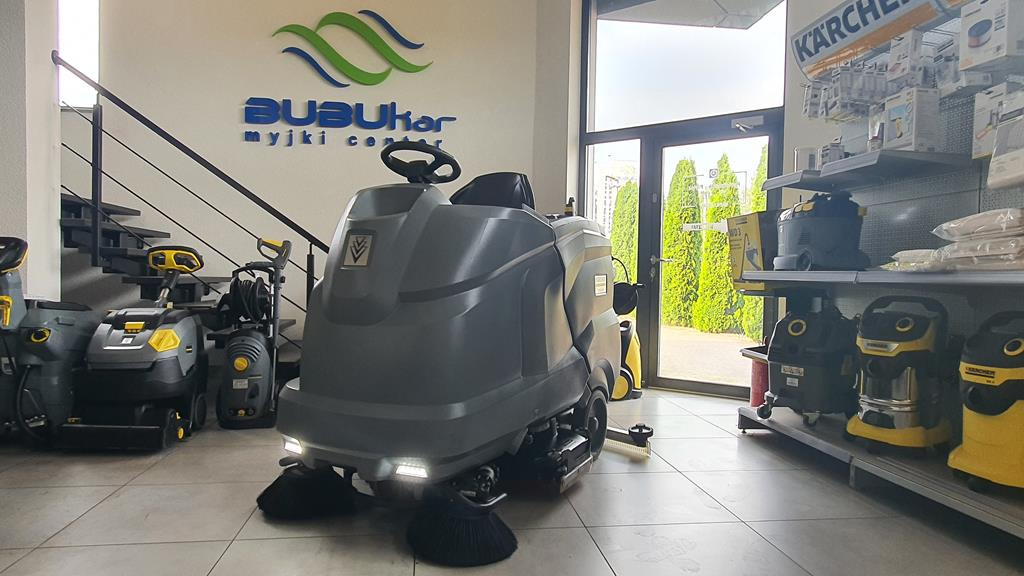 KÄRCHER Szorowarka Zamiatarka KARCHER B200 R Dose SB Serwis GWARANCJA 2019 YEAR - ماكينة فرك وتجفيف: صور 2 KÄRCHER Szorowarka Zamiatarka KARCHER B200 R Dose SB Serwis GWARANCJA 2019 YEAR - ماكينة فرك وتجفيف: صور 2