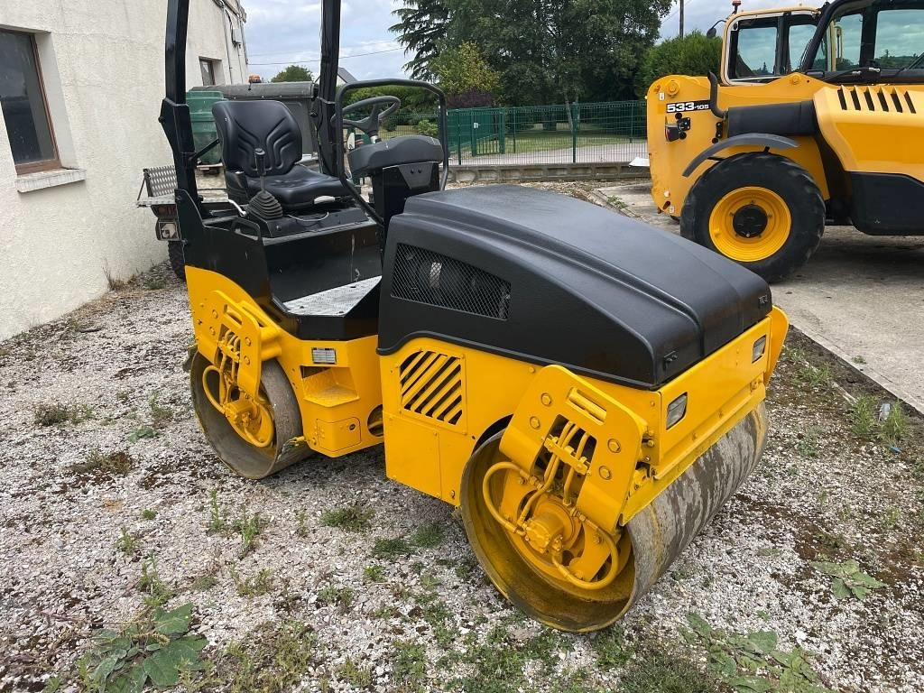 Bomag BW 120 AD-4 - مدحلة الأسفلت: صور 1 Bomag BW 120 AD-4 - مدحلة الأسفلت: صور 1