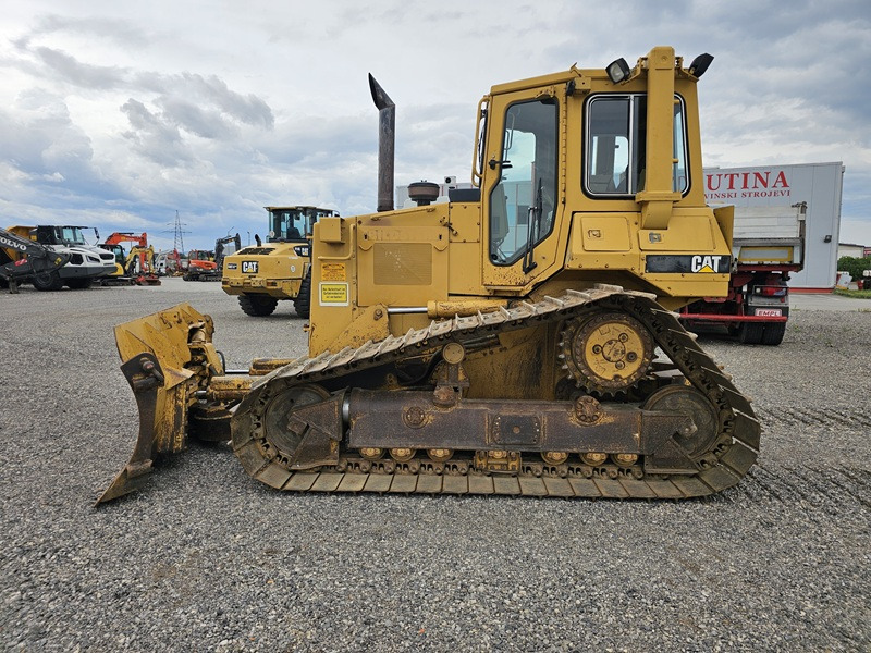 CATERPILLAR D4H - بلدوزر: صور 2 CATERPILLAR D4H - بلدوزر: صور 2