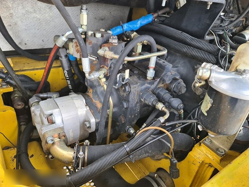 حفارة على عجلات Komatsu PW110: صور 16