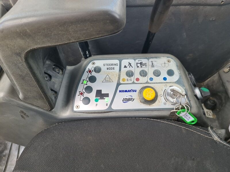 حفارة على عجلات Komatsu PW110: صور 13