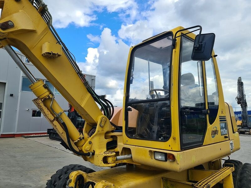 حفارة على عجلات Komatsu PW110: صور 9
