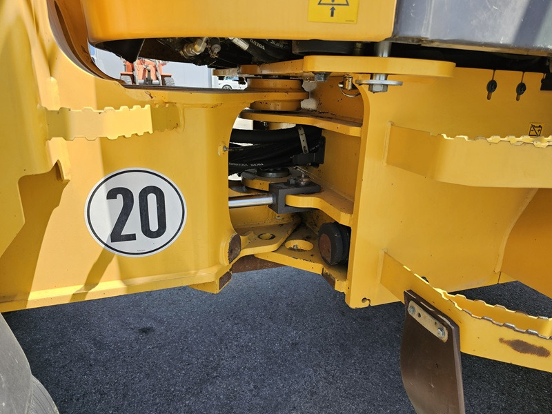 اللودر بعجل VOLVO L45H: صور 14