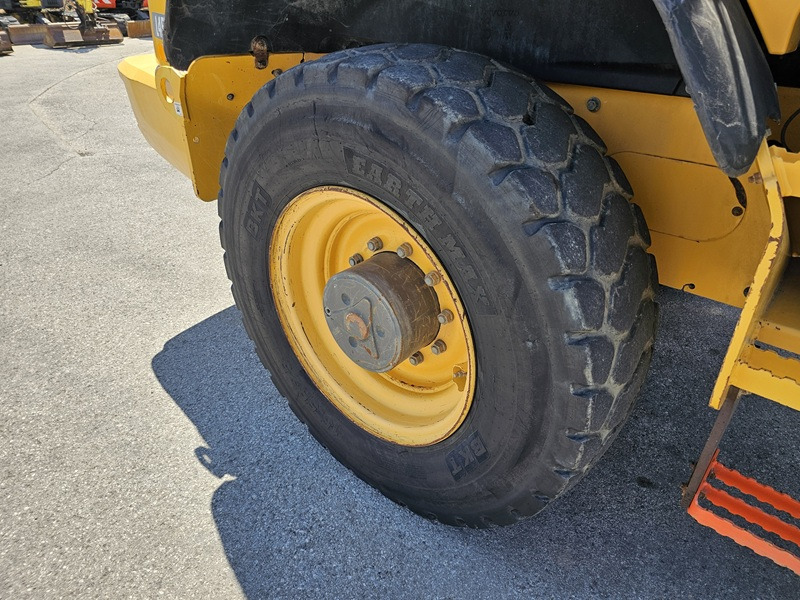 اللودر بعجل VOLVO L45H: صور 24