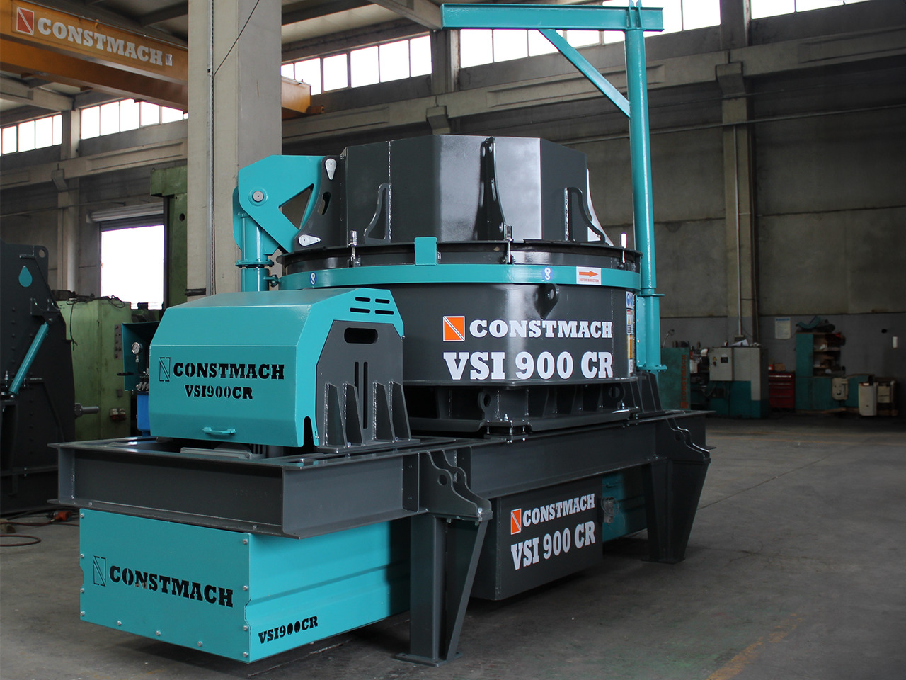 Constmach Concasseur à Percussion à Axe Vertical d'une Capacité de 65 à 400 T/H - كسارة التصادمية: صور 2 Constmach Concasseur à Percussion à Axe Vertical d'une Capacité de 65 à 400 T/H - كسارة التصادمية: صور 2