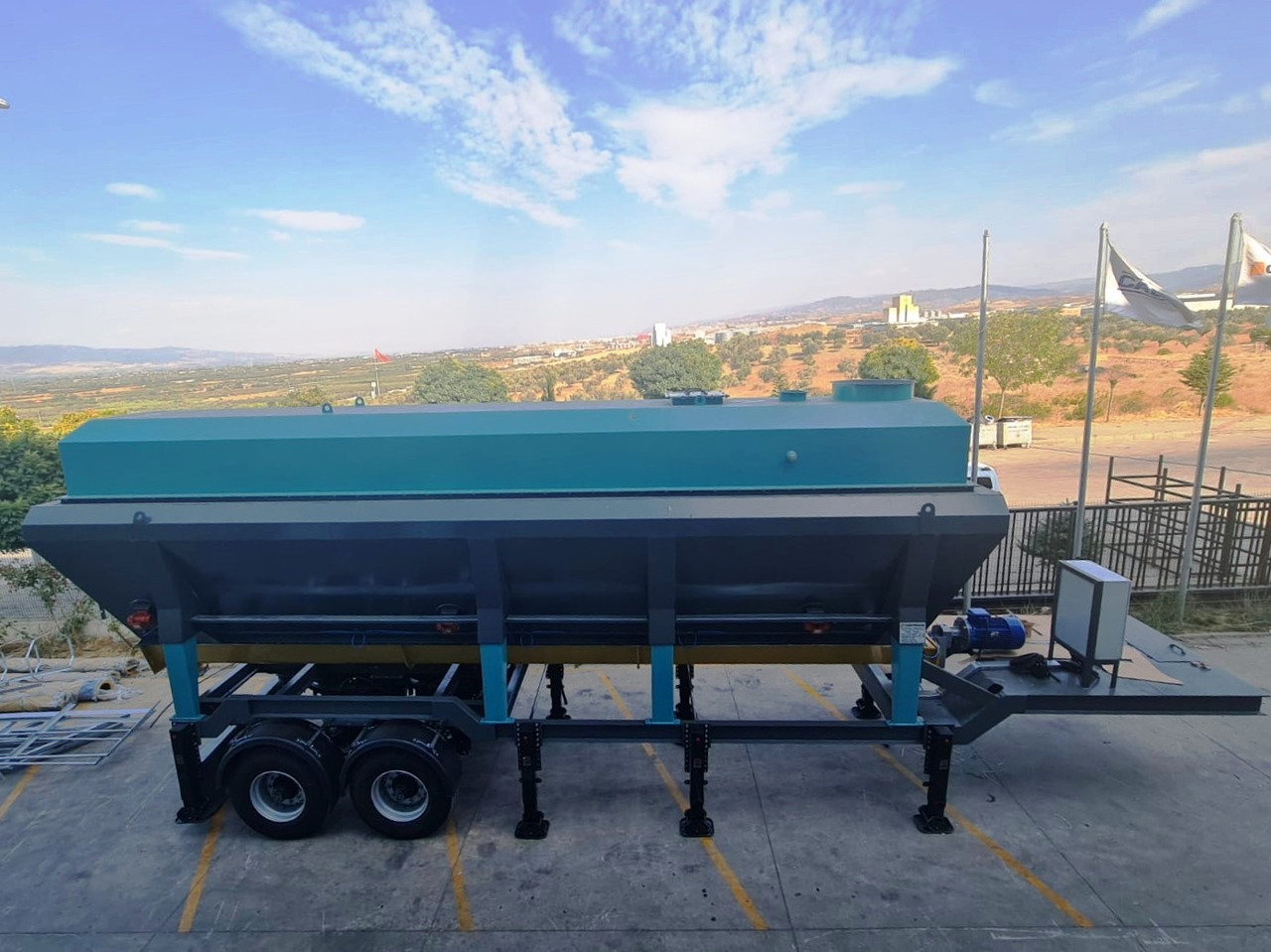 Constmach Mobiles Zementsilo (Horizontales Zementsilo) - خزان الأسمنت: صور 2 Constmach Mobiles Zementsilo (Horizontales Zementsilo) - خزان الأسمنت: صور 2