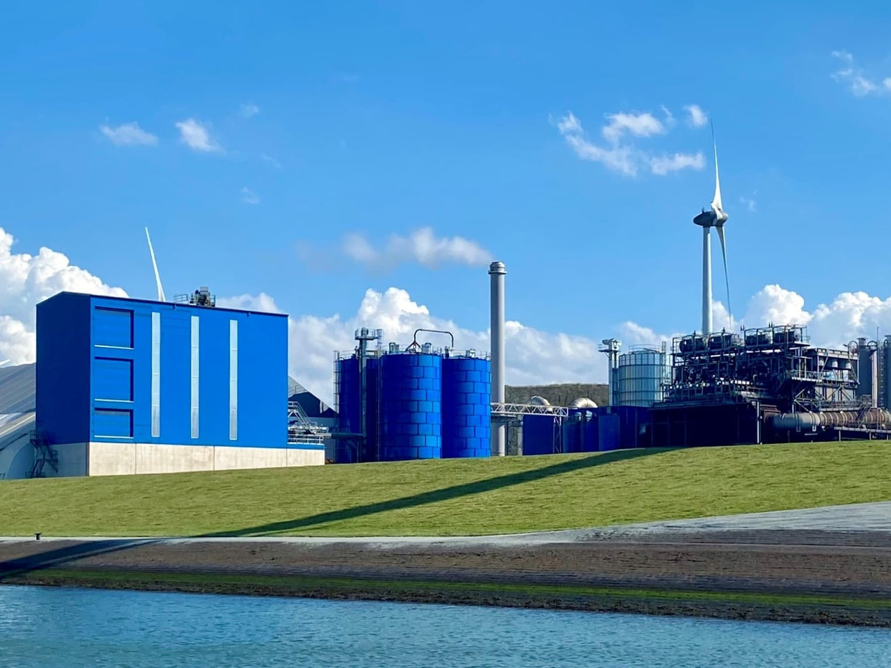 Constmach Silo à Ciment d'une Capacité de 1000 Tonnes - خزان الأسمنت: صور 1 Constmach Silo à Ciment d'une Capacité de 1000 Tonnes - خزان الأسمنت: صور 1