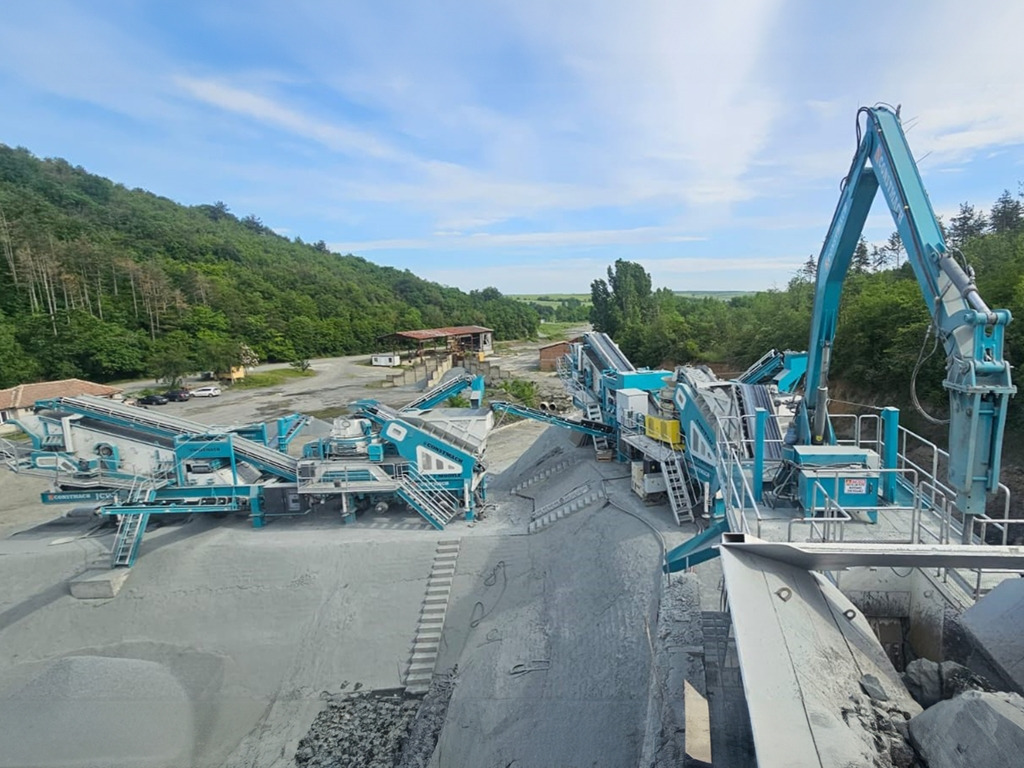 Constmach Station Mobile De Concassage À Percussion D'une Capacité De Production De 300 Tonnes - كسارة متحركه: صور 1 Constmach Station Mobile De Concassage À Percussion D'une Capacité De Production De 300 Tonnes - كسارة متحركه: صور 1