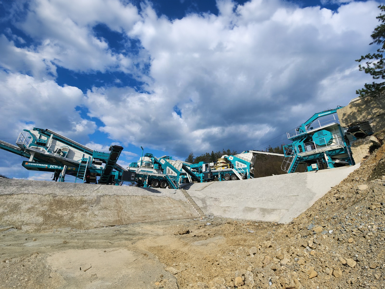 Constmach Station Mobile De Concassage À Percussion D'une Capacité De Production De 300 Tonnes - كسارة متحركه: صور 3 Constmach Station Mobile De Concassage À Percussion D'une Capacité De Production De 300 Tonnes - كسارة متحركه: صور 3