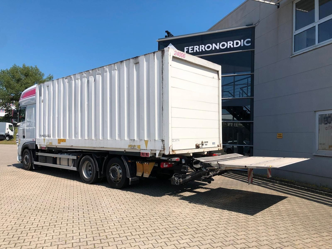 DAF XF450 SSC Lenk/Lift*LBW*AHK*Standklima - شاحنات الحاويات / جسم علوي قابل للتغيير شاحنة: صور 4 DAF XF450 SSC Lenk/Lift*LBW*AHK*Standklima - شاحنات الحاويات / جسم علوي قابل للتغيير شاحنة: صور 4