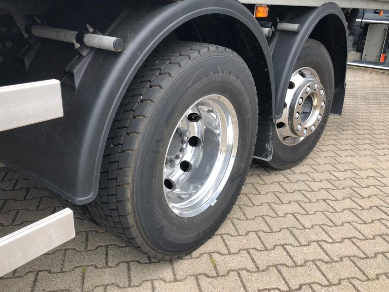 Volvo FE 350 26T 6x2 Lenkachse*ALU*LBW*EDSCHA - شاحنة ستارة: صور 5 Volvo FE 350 26T 6x2 Lenkachse*ALU*LBW*EDSCHA - شاحنة ستارة: صور 5