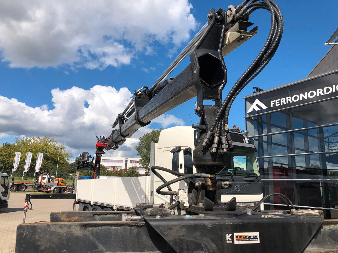Volvo FH460 8x2 TRIDEM VLA&NLA gelenkt*FASSI F215AS.24 - شاحنات مسطحة, شاحنة كرين: صور 4 Volvo FH460 8x2 TRIDEM VLA&NLA gelenkt*FASSI F215AS.24 - شاحنات مسطحة, شاحنة كرين: صور 4