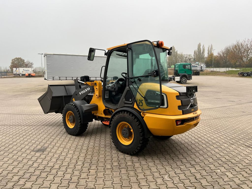 Volvo JL25H Electric *Auch Miete - اللودر بعجل: صور 3 Volvo JL25H Electric *Auch Miete - اللودر بعجل: صور 3