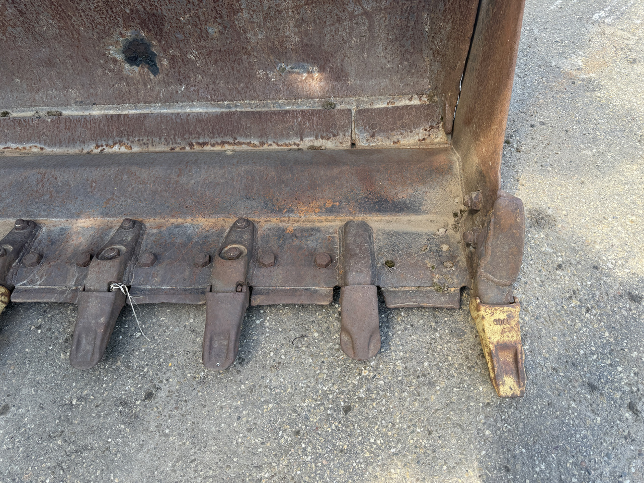 CATERPILLAR 953 - اللودر المجنزر: صور 4 CATERPILLAR 953 - اللودر المجنزر: صور 4