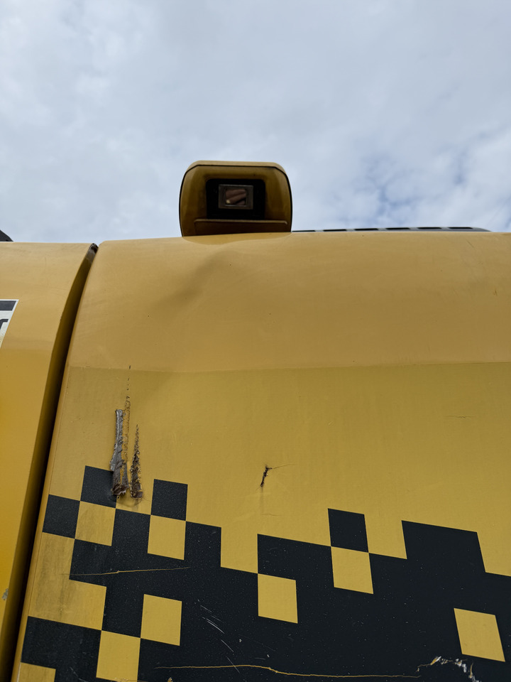 حفارات زحافة KOMATSU HB215LC2 [ Copy ]: صور 41