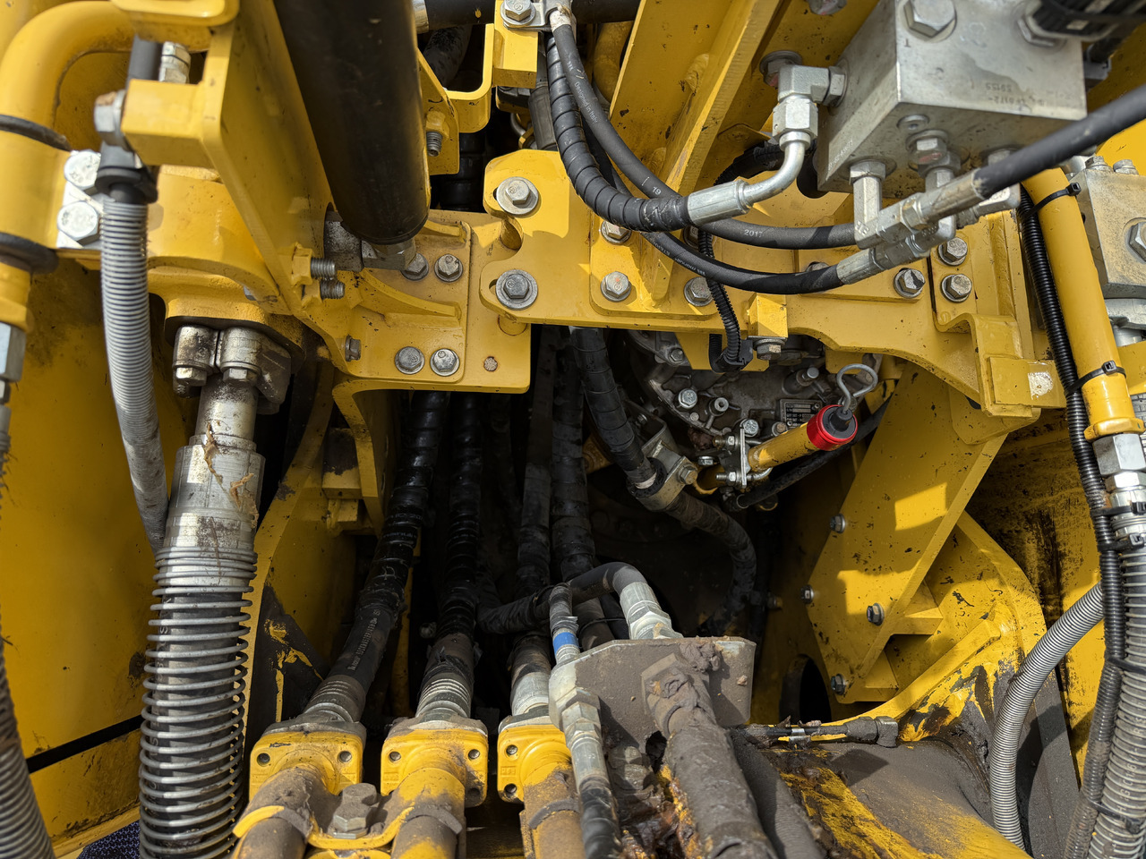 حفارات زحافة KOMATSU HB215LC2 [ Copy ]: صور 19