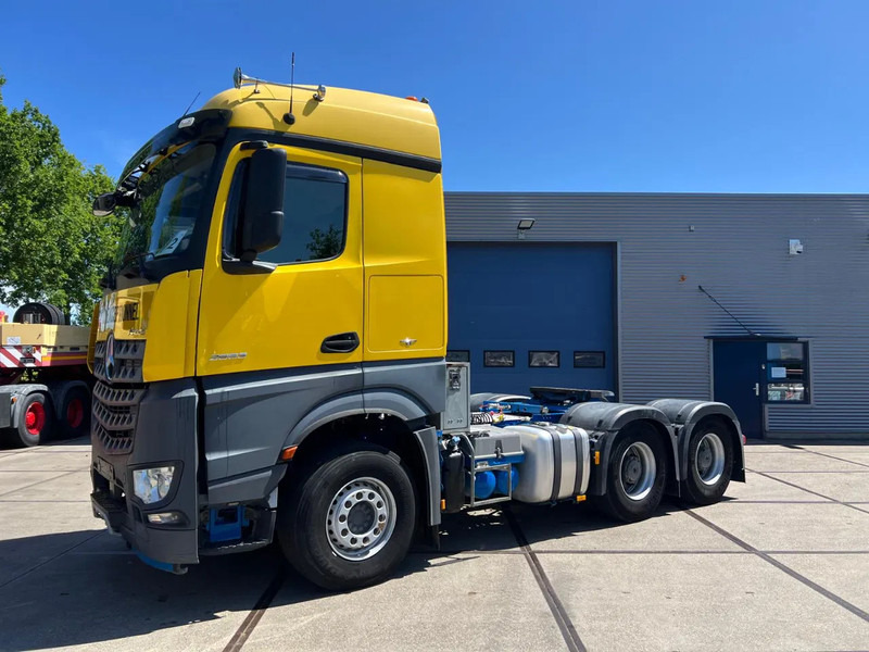 Mercedes-Benz Arocs 2663 6x4 - شاحنة جرار: صور 1 Mercedes-Benz Arocs 2663 6x4 - شاحنة جرار: صور 1