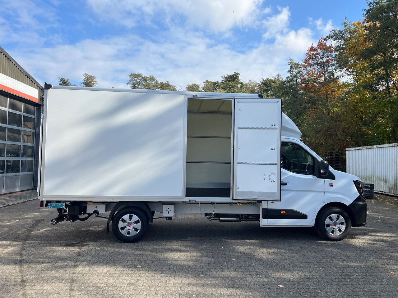 Renault MASTER MIT HUMBAUR KOFFERAUFBAU - الشاحنات الصغيرة صندوق مغلق: صور 4 Renault MASTER MIT HUMBAUR KOFFERAUFBAU - الشاحنات الصغيرة صندوق مغلق: صور 4