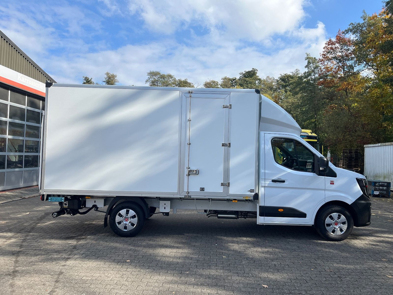 Renault MASTER MIT HUMBAUR KOFFERAUFBAU - الشاحنات الصغيرة صندوق مغلق: صور 3 Renault MASTER MIT HUMBAUR KOFFERAUFBAU - الشاحنات الصغيرة صندوق مغلق: صور 3
