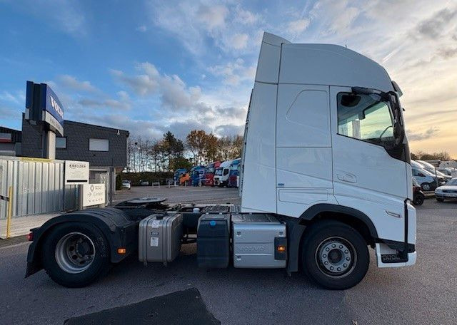 Volvo FH500 4x2T Schubbodenhydraulik - شاحنة جرار: صور 4 Volvo FH500 4x2T Schubbodenhydraulik - شاحنة جرار: صور 4