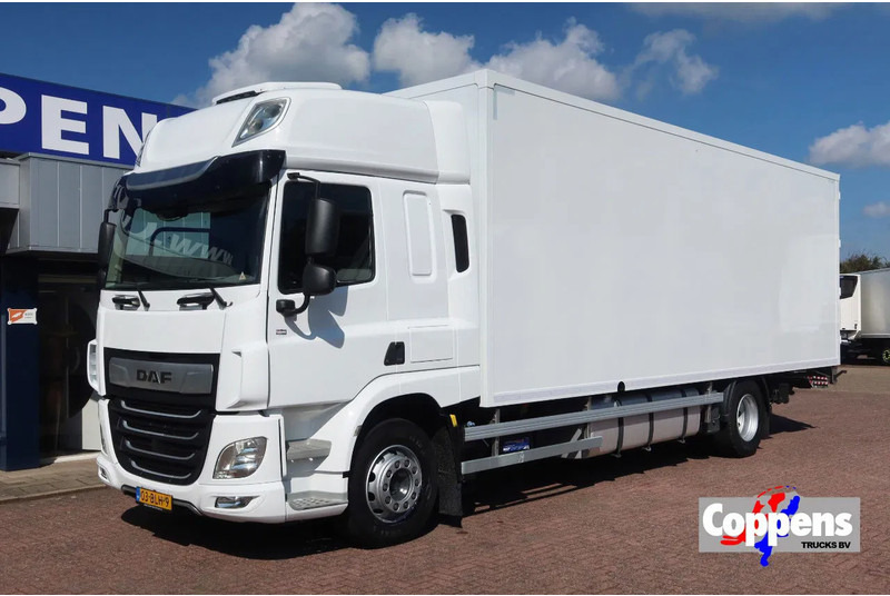 DAF CF 410 Bak+Klep Dhollandia 2.000 kg Slaapcabine - بصندوق مغلق شاحنة: صور 1 DAF CF 410 Bak+Klep Dhollandia 2.000 kg Slaapcabine - بصندوق مغلق شاحنة: صور 1