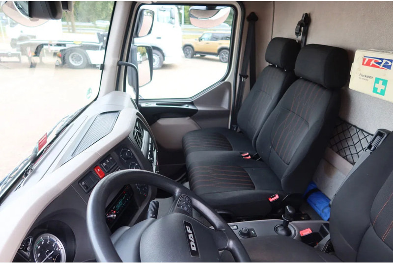 DAF LF 210 Bakwagen+ Dhollandia 1500 kg - بصندوق مغلق شاحنة: صور 5 DAF LF 210 Bakwagen+ Dhollandia 1500 kg - بصندوق مغلق شاحنة: صور 5