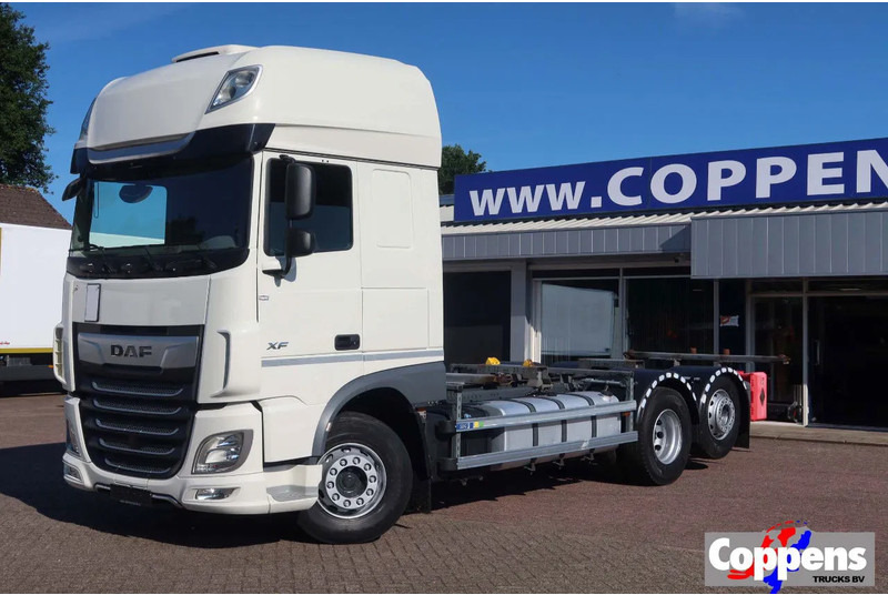 DAF XF 106.450 Wissellaadbaksysteem / Chassis - شاحنات الحاويات / جسم علوي قابل للتغيير شاحنة: صور 1 DAF XF 106.450 Wissellaadbaksysteem / Chassis - شاحنات الحاويات / جسم علوي قابل للتغيير شاحنة: صور 1