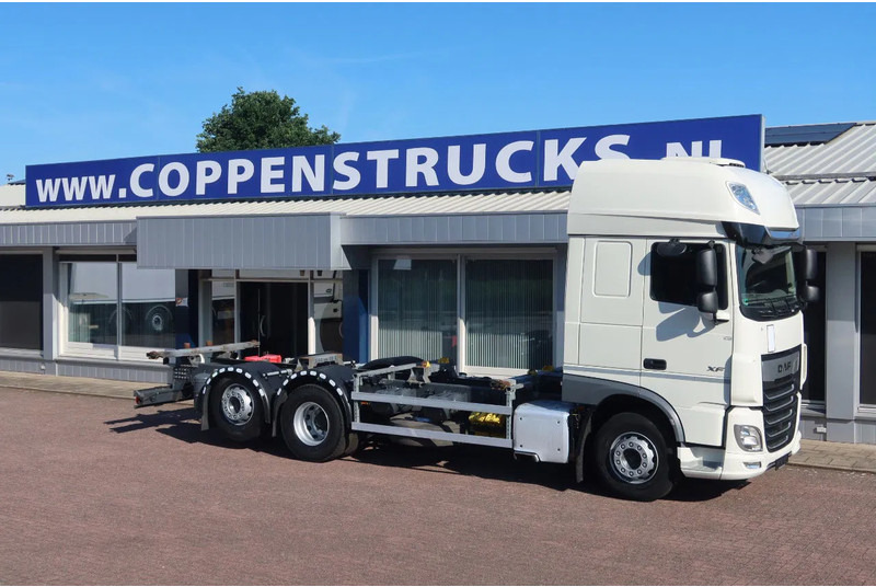 DAF XF 106.450 Wissellaadbaksysteem / Chassis - شاحنات الحاويات / جسم علوي قابل للتغيير شاحنة: صور 2 DAF XF 106.450 Wissellaadbaksysteem / Chassis - شاحنات الحاويات / جسم علوي قابل للتغيير شاحنة: صور 2