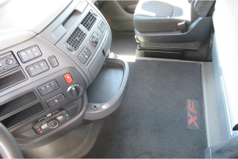 DAF XF 450 FAR BDF Systeem - شاحنات الحاويات / جسم علوي قابل للتغيير شاحنة: صور 5 DAF XF 450 FAR BDF Systeem - شاحنات الحاويات / جسم علوي قابل للتغيير شاحنة: صور 5
