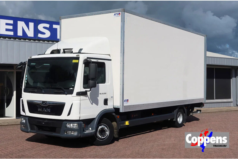 MAN TGL 12.250 Bakwagen + Laadklep DHollandia 2000 kg - بصندوق مغلق شاحنة: صور 1 MAN TGL 12.250 Bakwagen + Laadklep DHollandia 2000 kg - بصندوق مغلق شاحنة: صور 1