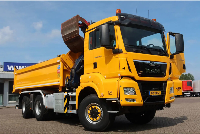 MAN TGS 33.420 2 Zijdige kipper + kraan 6x6 Stuur as - شاحنة كرين: صور 2 MAN TGS 33.420 2 Zijdige kipper + kraan 6x6 Stuur as - شاحنة كرين: صور 2