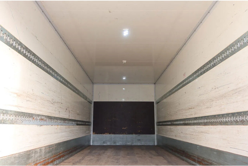 Mercedes-Benz Actros 1840 L Bkawagen+ BAR klep 2.000kg met Gesioleerde bak - بصندوق مغلق شاحنة: صور 4 Mercedes-Benz Actros 1840 L Bkawagen+ BAR klep 2.000kg met Gesioleerde bak - بصندوق مغلق شاحنة: صور 4