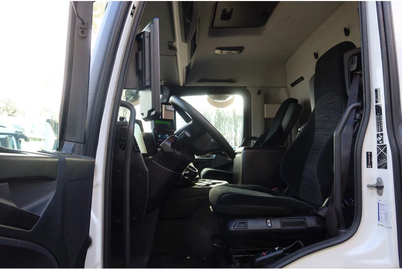 Mercedes-Benz Actros 1840 L Bkawagen+ BAR klep 2.000kg met Gesioleerde bak - بصندوق مغلق شاحنة: صور 5 Mercedes-Benz Actros 1840 L Bkawagen+ BAR klep 2.000kg met Gesioleerde bak - بصندوق مغلق شاحنة: صور 5