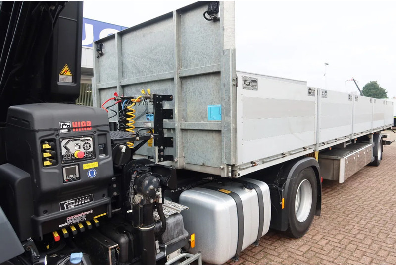 Mercedes-Benz Actros 2133 L Trekker + Hiab Kraan met City Trailer: OT-92-VD - شاحنة جرار: صور 3 Mercedes-Benz Actros 2133 L Trekker + Hiab Kraan met City Trailer: OT-92-VD - شاحنة جرار: صور 3