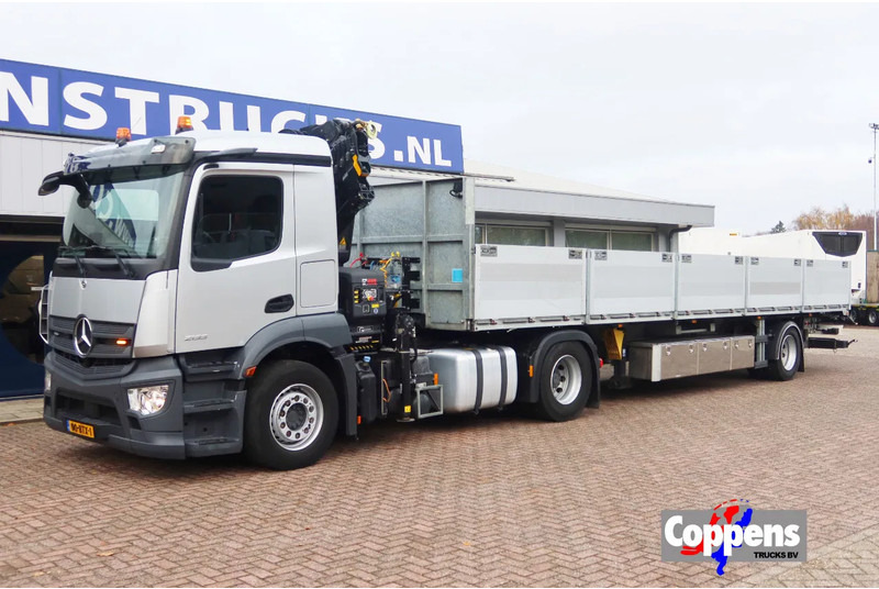 Mercedes-Benz Actros 2133 L Trekker + Hiab Kraan met City Trailer: OT-92-VD - شاحنة جرار: صور 1 Mercedes-Benz Actros 2133 L Trekker + Hiab Kraan met City Trailer: OT-92-VD - شاحنة جرار: صور 1