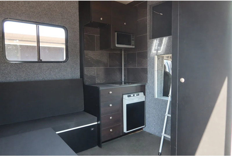 Mercedes-Benz Atego 816 L 3 Paarden/4 Ponies Nieuwe APK + nieuwe accu. - شاحنة نقل خيل: صور 4 Mercedes-Benz Atego 816 L 3 Paarden/4 Ponies Nieuwe APK + nieuwe accu. - شاحنة نقل خيل: صور 4