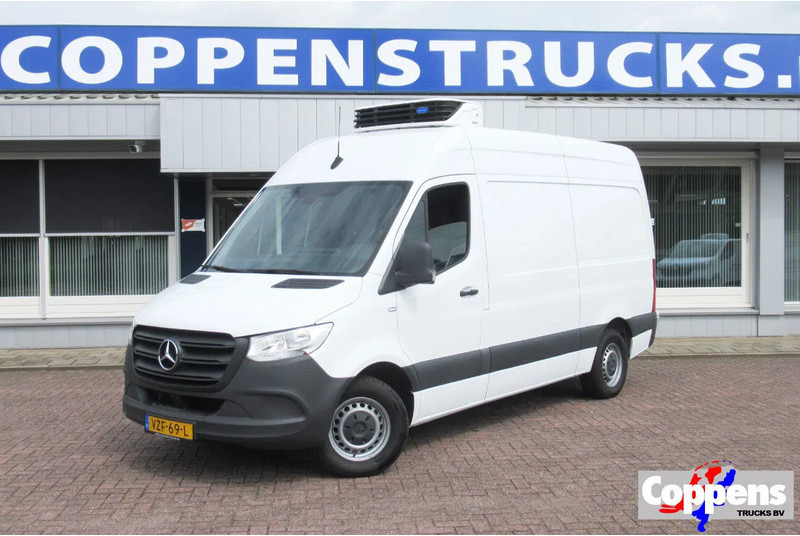 Mercedes-Benz Sprinter 317 CDI Koel / Vries/ verwarmen Carrier Xarios 350 + 220 volt nacht stekkerL2/H2 - الشاحنات الصغيرة المبردة: صور 1 Mercedes-Benz Sprinter 317 CDI Koel / Vries/ verwarmen Carrier Xarios 350 + 220 volt nacht stekkerL2/H2 - الشاحنات الصغيرة المبردة: صور 1