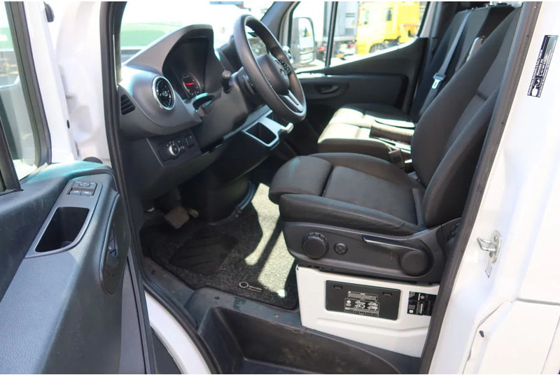 Mercedes-Benz Sprinter 515 CDI - الشاحنات الصغيرة صندوق مغلق: صور 5 Mercedes-Benz Sprinter 515 CDI - الشاحنات الصغيرة صندوق مغلق: صور 5