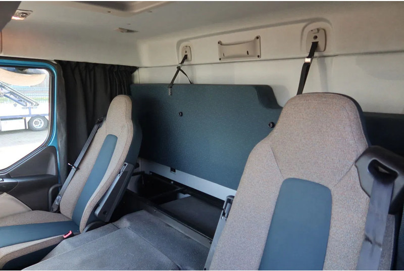 Volvo FE 250 Bakwagen + Dhollandia klep 2500 KG. 49.000 KM!! - بصندوق مغلق شاحنة: صور 5 Volvo FE 250 Bakwagen + Dhollandia klep 2500 KG. 49.000 KM!! - بصندوق مغلق شاحنة: صور 5