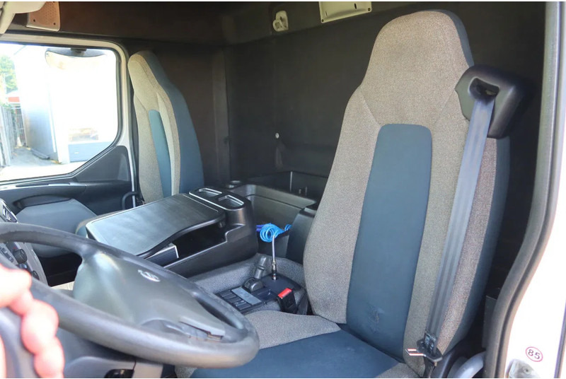 Volvo FE Bak+Klep Dhollanida 2.000 kg - بصندوق مغلق شاحنة: صور 5 Volvo FE Bak+Klep Dhollanida 2.000 kg - بصندوق مغلق شاحنة: صور 5