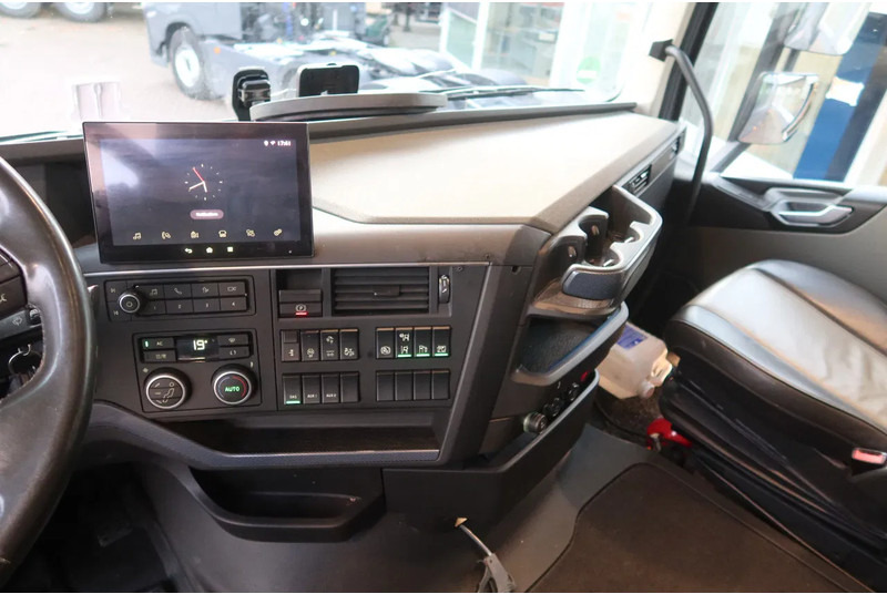 Volvo FH FH 500 Globetrotter Full Air suspension. 2 Pieces in stock. - شاحنة جرار: صور 5 Volvo FH FH 500 Globetrotter Full Air suspension. 2 Pieces in stock. - شاحنة جرار: صور 5