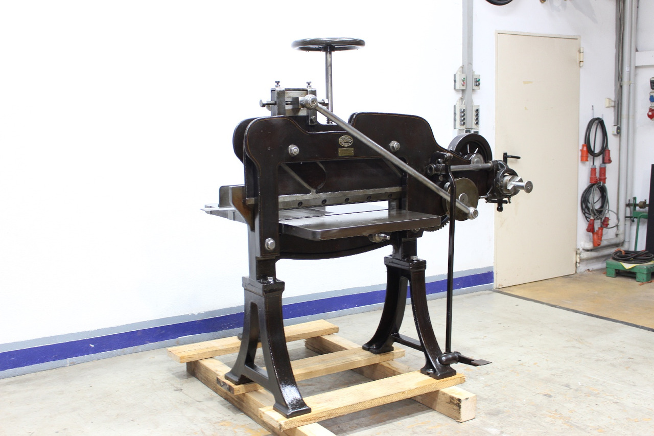 CHN. Mansfeld SM - آلة قطع الورق: صور 2 CHN. Mansfeld SM - آلة قطع الورق: صور 2