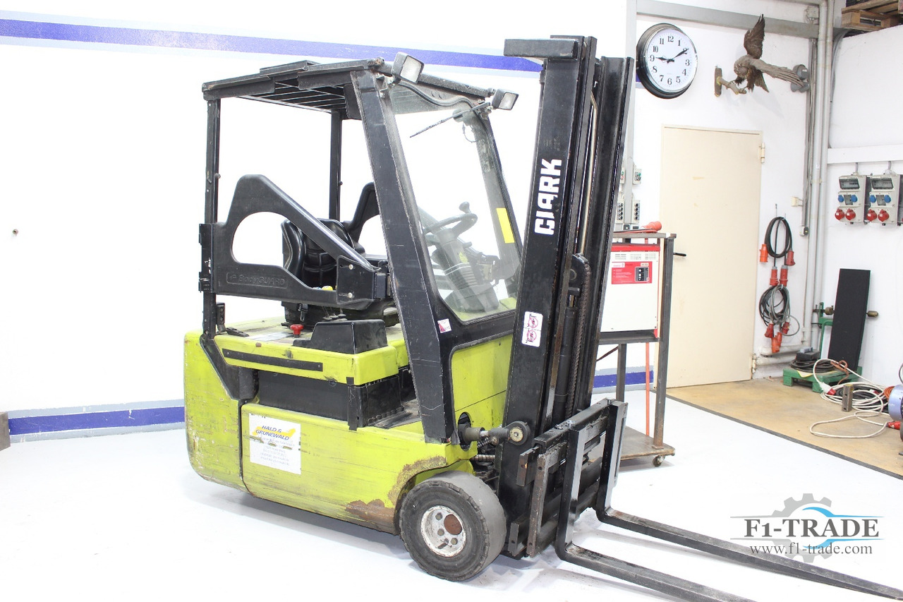 CLARK CTM 16 S - رافعة شوكية كهربائية: صور 2 CLARK CTM 16 S - رافعة شوكية كهربائية: صور 2