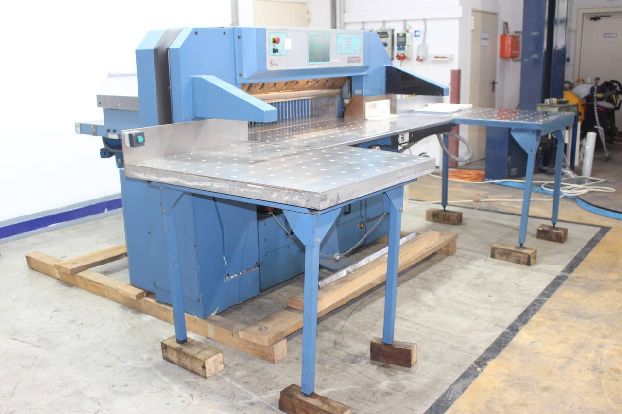 Schneider Senator 115H - آلة قطع الورق: صور 2 Schneider Senator 115H - آلة قطع الورق: صور 2