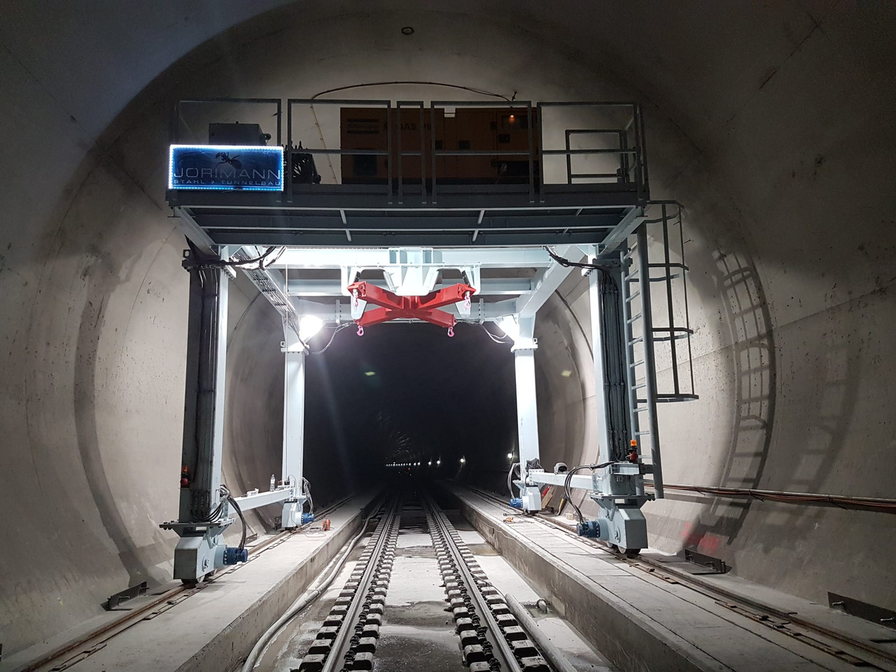 LIFTKET 235/50 - الأدوات والمعدات: صور 1 LIFTKET 235/50 - الأدوات والمعدات: صور 1