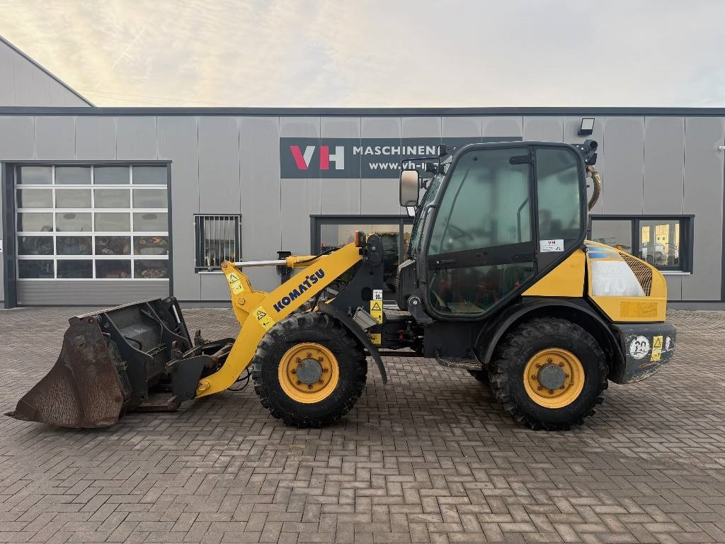 Komatsu WA 70-5 - اللودر بعجل: صور 2 Komatsu WA 70-5 - اللودر بعجل: صور 2